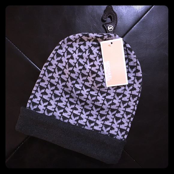 MICHAEL Michael Kors Accessories - ⭐️NEW Michael Kors Beanie Gray MK Signature Hat